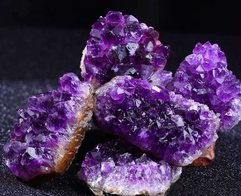 natural amethyst crystals